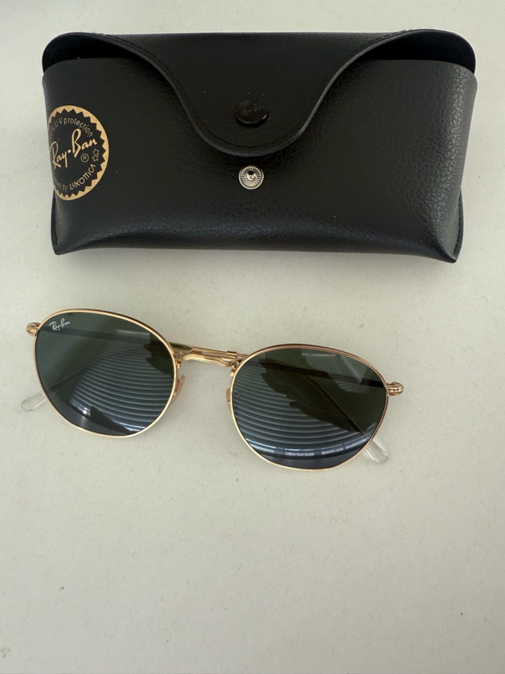 Ray-Ban Gold Frame Sunglasses with Green Lenses - Picture 2 of 6